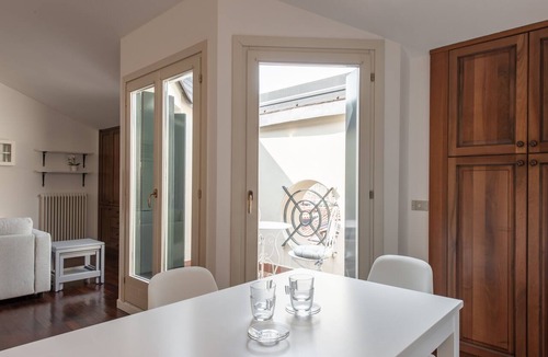 Lecco Apartment | THE OLD WALLS Studio apartment