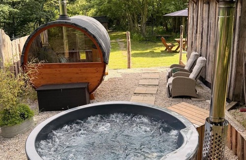 Schmolln Cabin | Tiny House with Sauna and Hot Tub: Nature, Relaxation, Peace, Wellness