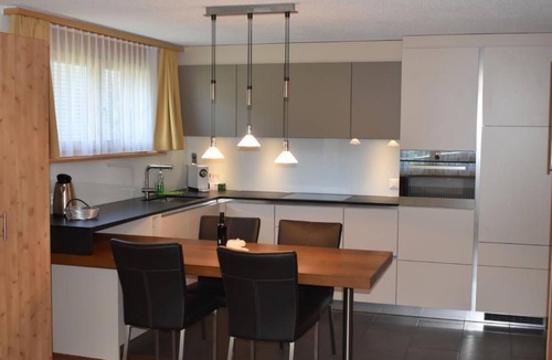 Zermatt Apartment | Top Ferienwohnung Breithorn (SkiIn/SkiOut) by Interhome
