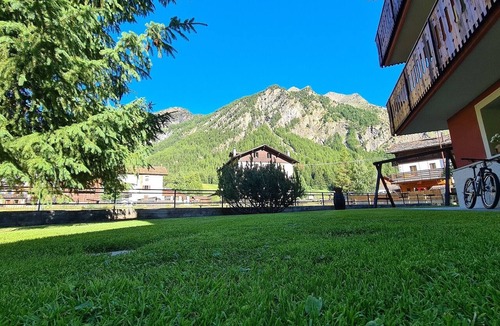 Cogne Apartment | Torre del Gran San Pietro 4061 Maison Gerard Apartment with Mountain View & Garden