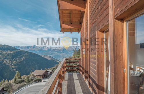 St. Luc Apartment | Très joli et lumineux appartement duplex de tout confort. Vue splendide et panoramique sur la couron
