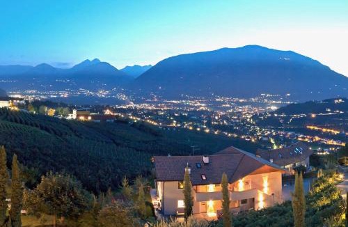 Schenna Apartment | Unterpenatz - ruhig gelegen, Pool, Bergblick, oberhalb Meran