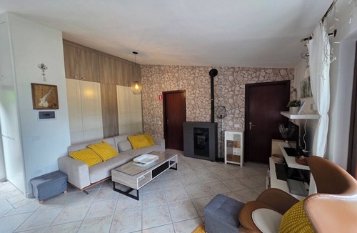Prabione Apartment | Vacation apartment "Casa Amata" fantastic lake/mountain view in Tignale/Prabione