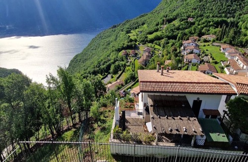 Prabione Apartment | Vacation apartment "Casa Amata" fantastic lake/mountain view in Tignale/Prabione