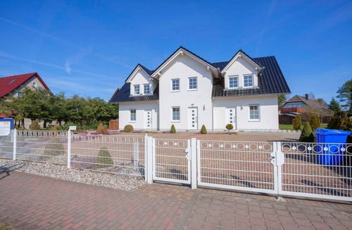 Trassenheide House | Vacation home half Belloni - Holiday home half Belloni 2-2 bedrooms up to max. 4 pers. and