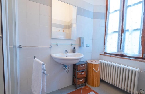 Lugagnano Val D'Arda Bed & Breakfast | Veleia Romana B&B