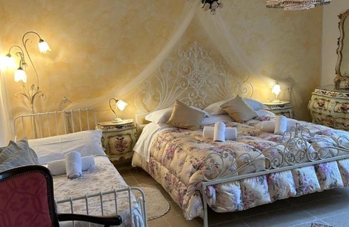 Borgo Milano Apartment | Venetian Style Apartments in Villa