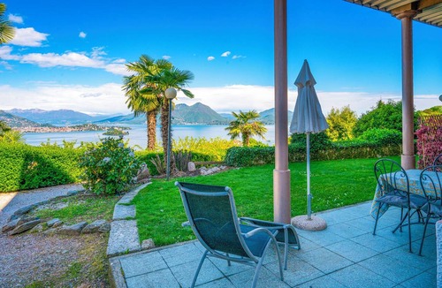Carciano Apartment | Villa Anna, Borromean Islands, No. 02 by Lago Reisen