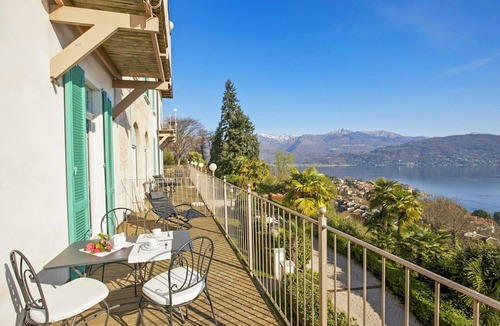 Carciano Apartment | Villa Anna, Borromean Islands, No. 09 by Lago Reisen