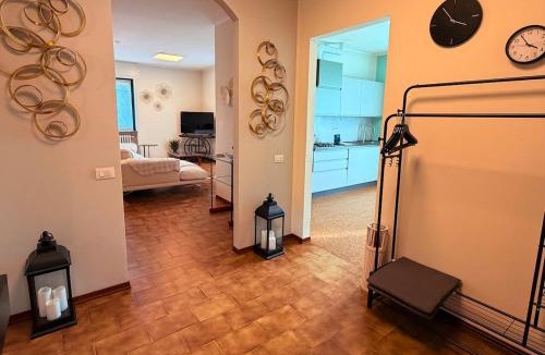 Comignago Apartment | Villa Bianca, Lago Maggiore, Parco Privato Esclusivo