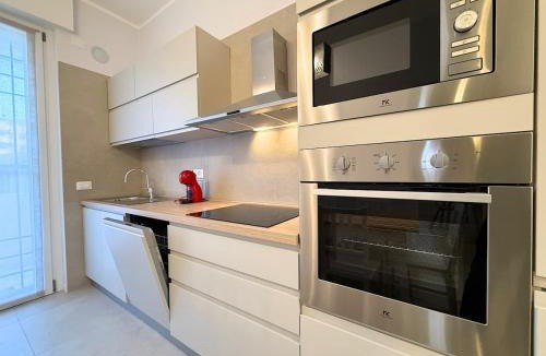 Borgo Milano House | Villa Budi - 3 Suites con bagno privato, Garage e 4 posti auto