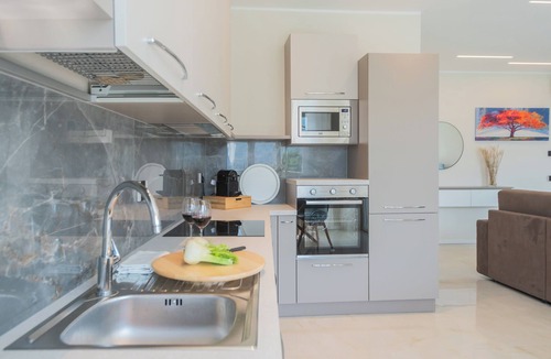 Moltrasio Apartment | Villa Caterina–Zaffiro Lake View Garden