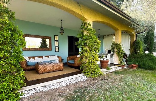 Moniga del Garda Villa | Villa con vista lago e piscina