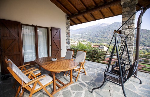 Cerano d'Intelvi Villa | Villa Contrada