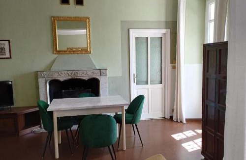 Capolago Apartment | Villa Helios Holiday Home - Centre, Lake, 10' car - Free parking Self check-in Airco