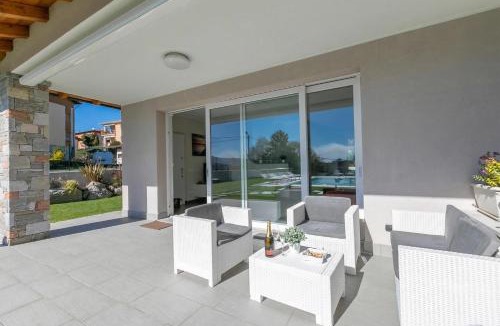 Besozzo Villa | Villa Il Gelsomino Bellavista in Lake Maggiore - Happy Rentals