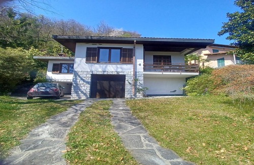 Ghiffa House | Villa in Ghiffa with Lake Maggiore Views