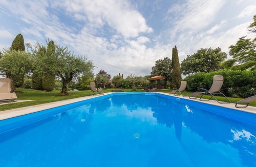 Montioni Villa | Villa 'Minerva' with Lake View, Wi-Fi and Air Conditioning