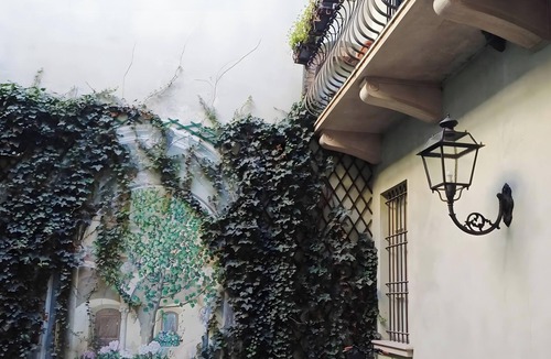 Centro Storico Nord Apartment | 'Vivi House Brescia Luxury' Apartment with Balcony, Wi-Fi and Air Conditioning