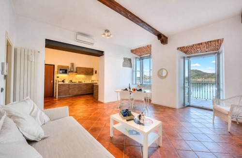 Arona Apartment | Volo Di Gabbiani: Lakefront Arona Apartment with Terrace, Arona, Italy