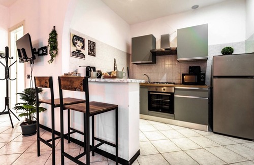 Camnago Volta Apartment | Volta hub- parking lot and garden Lake Como 7min