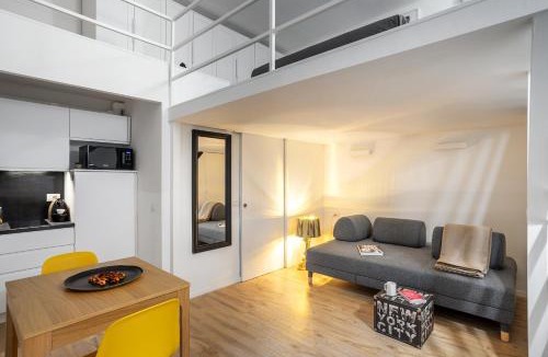 Zona Risorgimento Apartment | Walk to Duomo, Central Loft near Metro, M4 Linate 2min walk