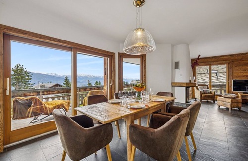 Aminona Ski Chalet | Welcome to Chalet Infinity by Mrs Miggins, a stunning 140 sqm luxury alpine apartment ideally locate