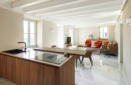 Lenno Apartment | Wonderful apartment right on Lake Como’s shoreline with a pool! Apartment Andrea
