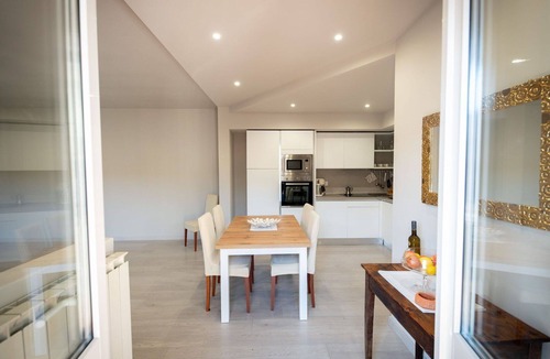 Intra House | Wonderful villa for 4 guests with WIFI and balcony