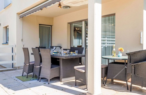 Genthod Villa | Wonderful private villa for 8 people with private pool, WIFI, TV, terrace and pets allowed