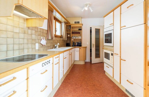 Flims House | Wonderful private villa for 10 guests with WIFI, TV, patio, pets allowed and panoramic view