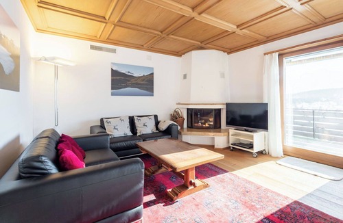 Flims House | Wonderful private villa for 10 guests with WIFI, TV, patio, pets allowed and panoramic view