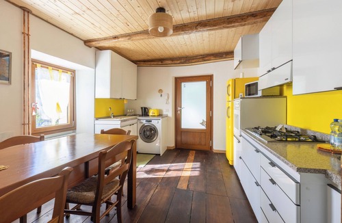 Montescheno Apartment | Wonderful three-room apartment in the mountains: comfort and relaxation for families/groups, bbq