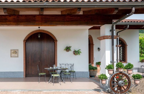 Barolo House | Wonderful villa for 6 people with WIFI, TV and terrace