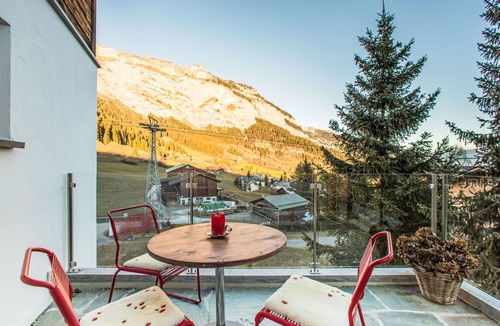 Flims House | Wonderful villa for 7 people with WIFI, TV and patio