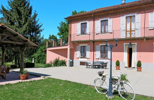 Asti House | Wonderful villa for 7 people with A/C, WIFI, private pool, TV, terrace and pets allowed