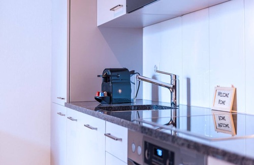 Center Apartment | ZH Herta II - HITrental Central Station Apartment
