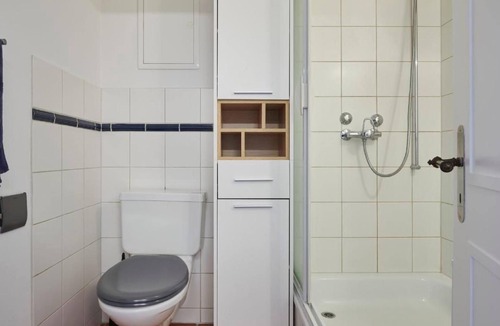 Schaffhausen Apartment | Zum Hinteren Dornhahn - Ferien im Baudenkmal by Interhome