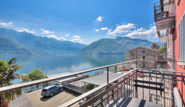 76 The Lake House Mercurio, Melide, Switzerland