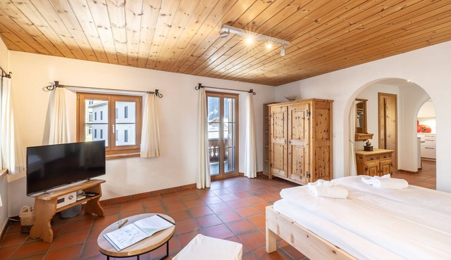Allegra und Herzlich Willkommen in der Ferienwohnung Chasina Bagnera