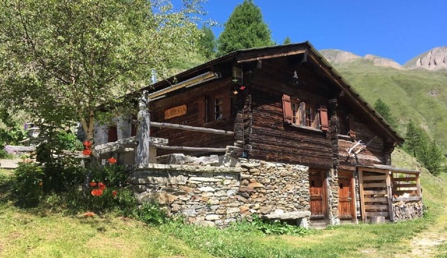 Alphütte Murmolta auf der Sonnenterrasse im Wallis by Interhome
