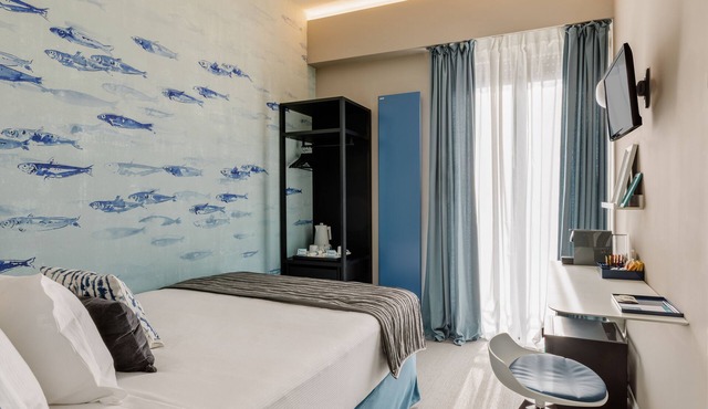Anjoy & Bleev Rooms | SARDINA | Queen French bed room