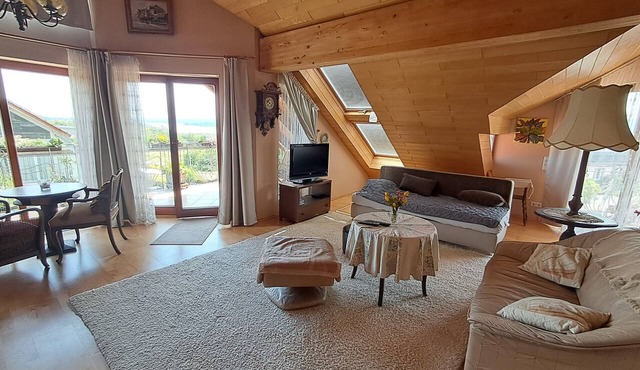 Apartment Ferien-Studio Säntisblick with Lake and Alpine Views, Balcony, and Wi-Fi