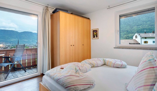 Apartment A4 with View of Merano, Shared Pool, Whirlpool, and Wi-Fi in Algund