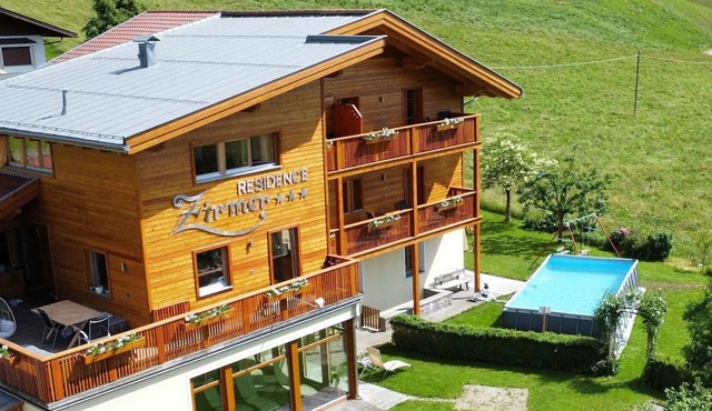 Apartment 'Residence Zirmer Feuer' with Shared Pool, Shared Garden and Wi-Fi