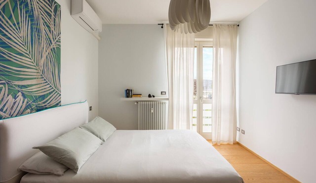 Apartment 'Suite 51 - Arona' with Balcony, Wi-Fi and Air Conditioning