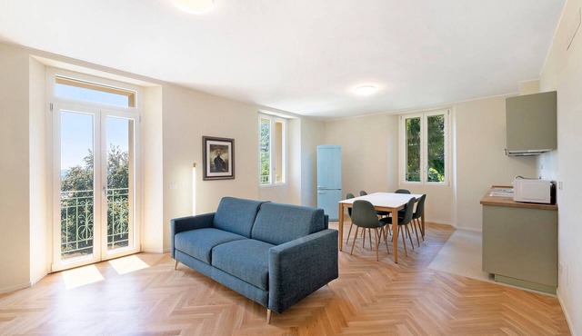 Apartment 'The Spinning' in Historic Villa in Caslino D'erba
