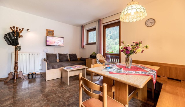 Apartment 'Trilocale 7' with Shared Garden, Balcony and Wi-Fi