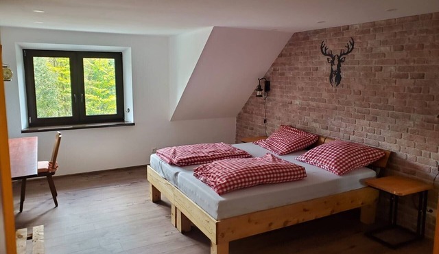 Apartment Unit 4 with Mountain View, Private Garden and WiFi in Bärenstein