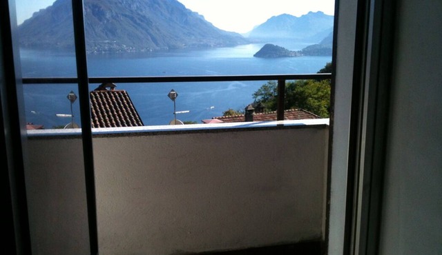Apartment with a magnificent view of the lake and the mountains, Internet Wifi